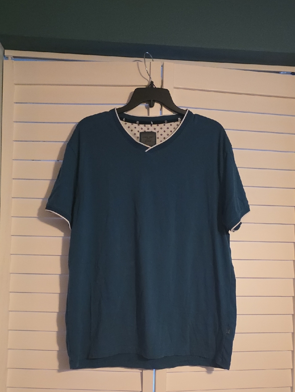 Men's Teal V-Neck Short Sleeve Tee
